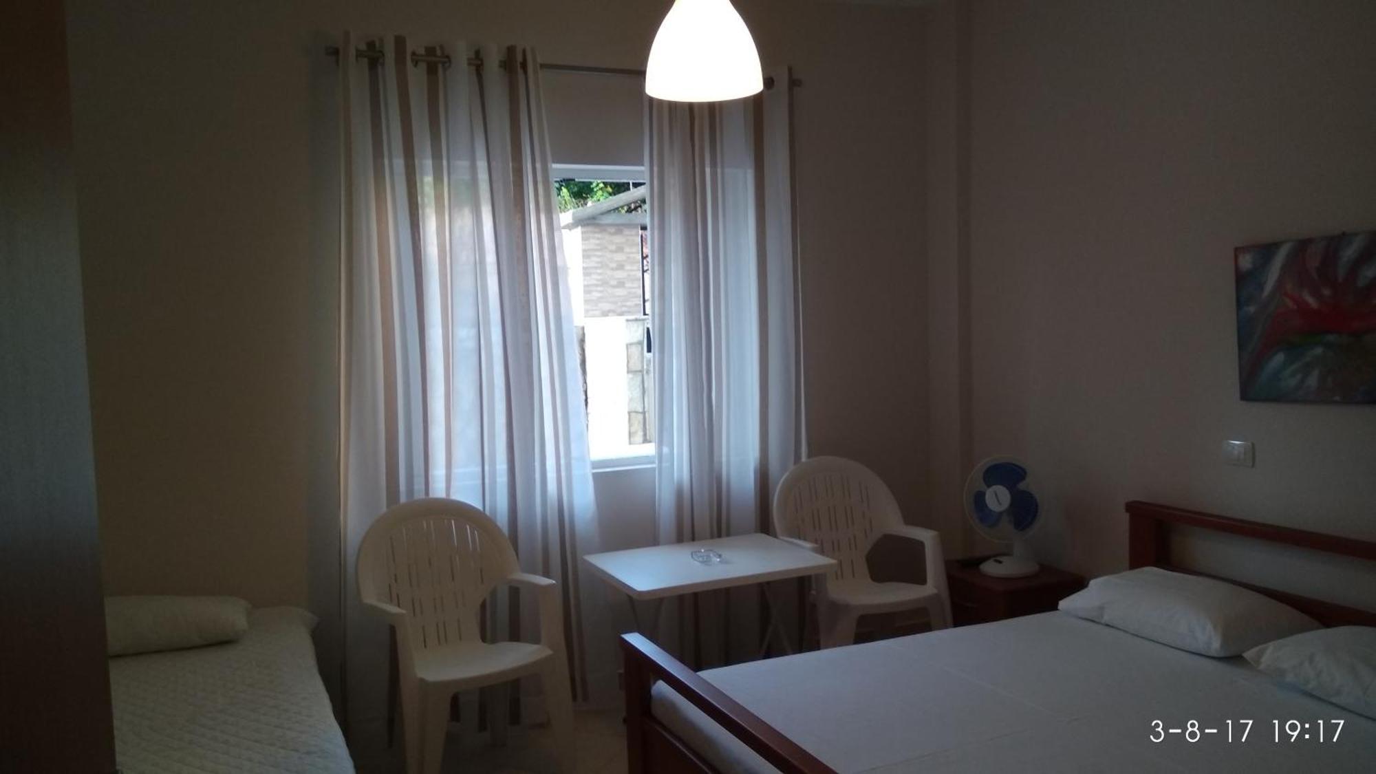 El Doro Rooms Dhermi Bagian luar foto