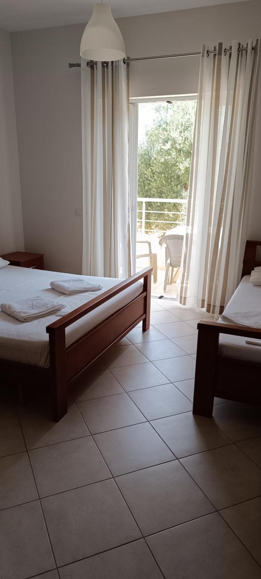 El Doro Rooms Dhermi Bagian luar foto