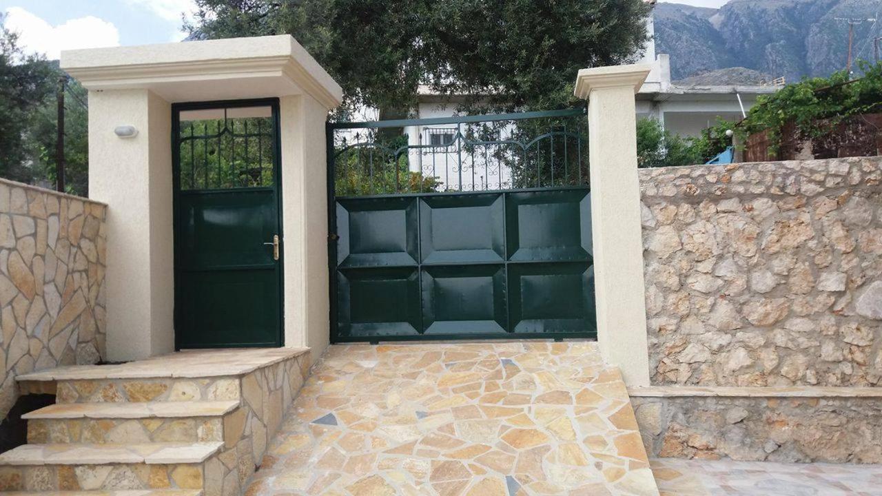 El Doro Rooms Dhermi Bagian luar foto